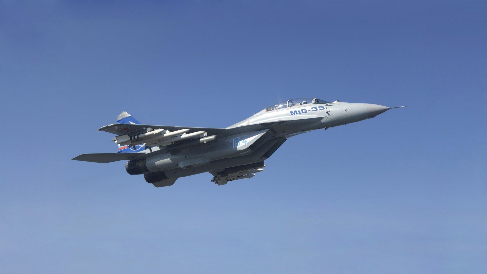 FB体育在线-男子100自速度起伏曲线揭秘，100米自由下落需要几秒