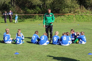 fb体育官网首页-女篮老将坚持出战为队伍稳定发挥贡献宝贵经验力量，女篮名将